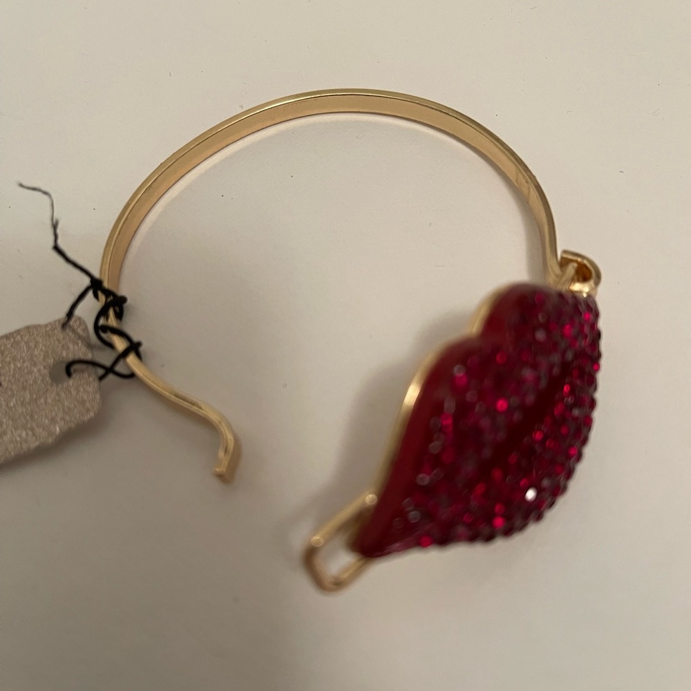 NWT Red Crystal Lips Bracelet RARE By Natasha Couture - Picture 4 of 9
